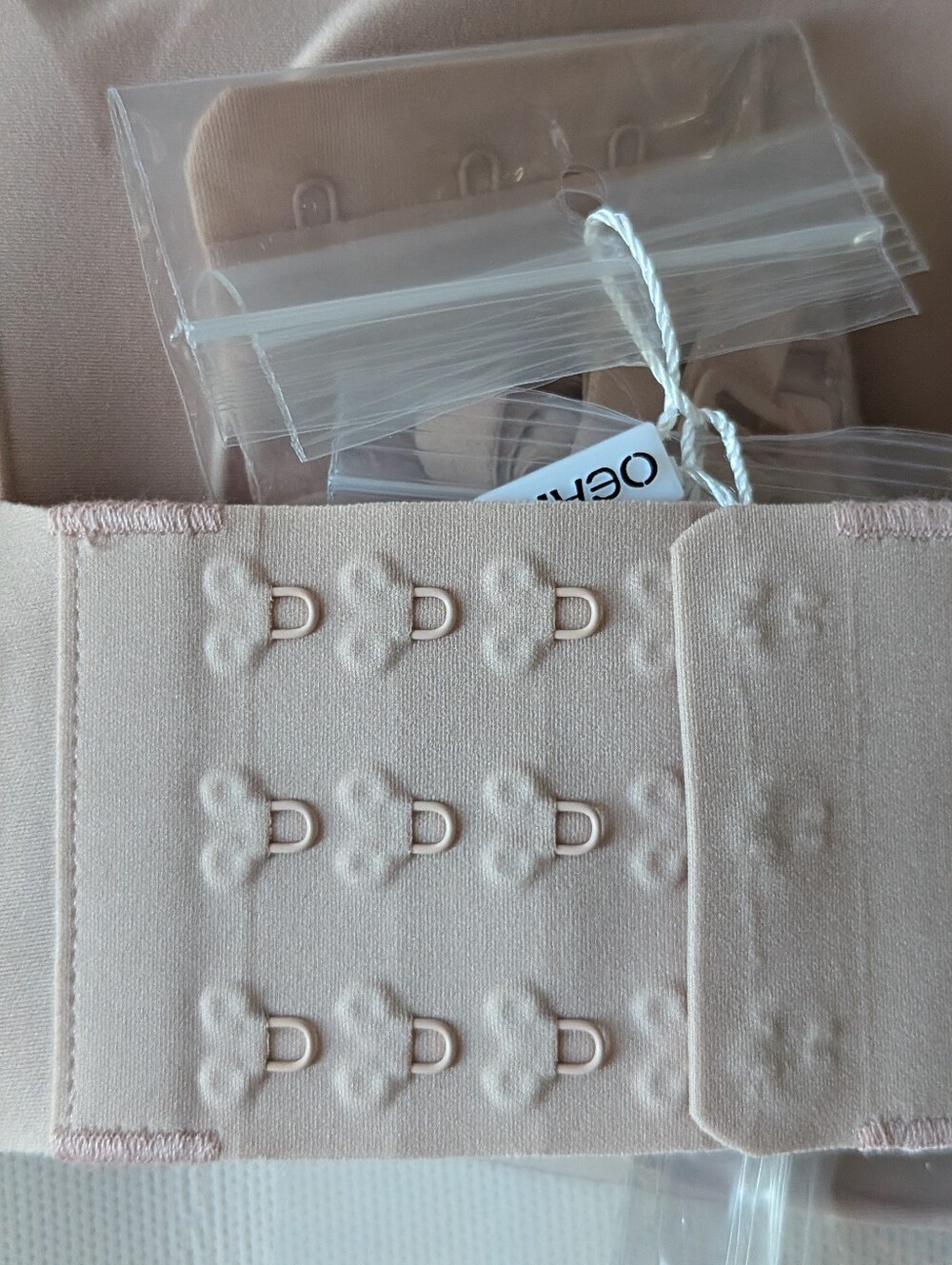 OEAK Nude Strapless Adhesive Bra - Seamless Backless Support, XL - Picture 8 of 16